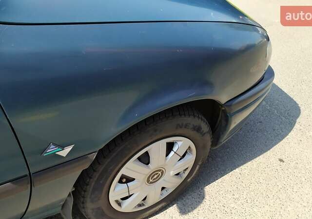 Зеленый Опель Вектра, объемом двигателя 1.6 л и пробегом 380 тыс. км за 1800 $, фото 16 на Automoto.ua