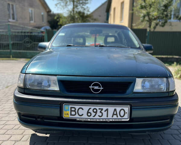 Зелений Опель Вектра, об'ємом двигуна 1.8 л та пробігом 234 тис. км за 2500 $, фото 4 на Automoto.ua