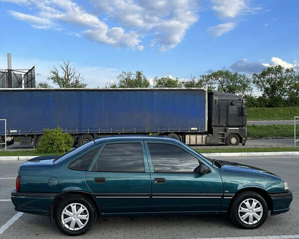 Зелений Опель Вектра, об'ємом двигуна 2 л та пробігом 300 тис. км за 1700 $, фото 7 на Automoto.ua