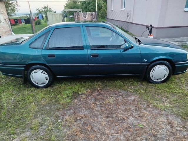 Зеленый Опель Вектра, объемом двигателя 1.8 л и пробегом 254 тыс. км за 1900 $, фото 5 на Automoto.ua