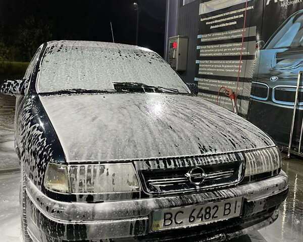 Зеленый Опель Вектра, объемом двигателя 2 л и пробегом 350 тыс. км за 1800 $, фото 10 на Automoto.ua