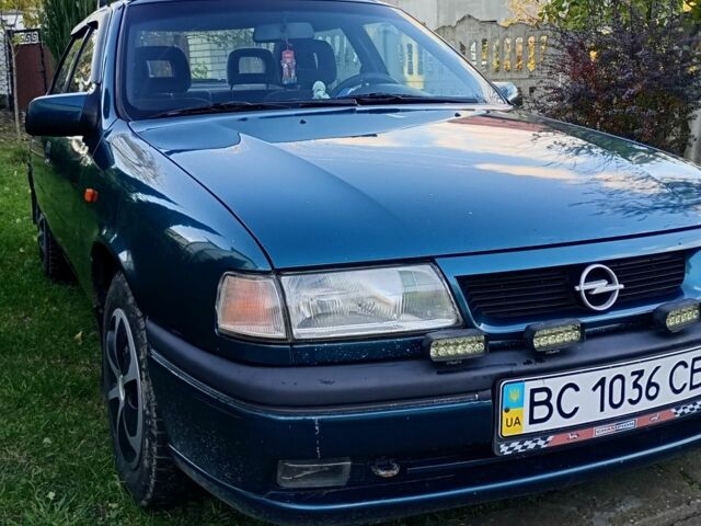 Зелений Опель Вектра, об'ємом двигуна 1.8 л та пробігом 300 тис. км за 1200 $, фото 1 на Automoto.ua