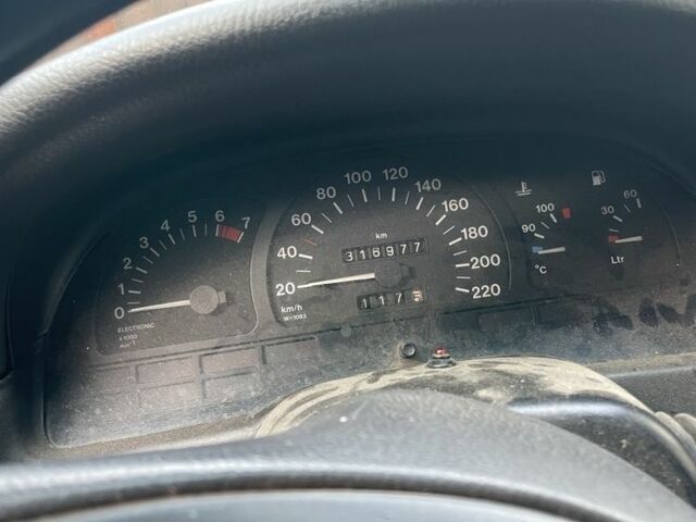 Опель Вектра 1995 в Ровно на Automoto.ua Зеленый Опель Вектра, объемом двигателя 1.6 л и пробегом 300 тыс. км за 1500 $, фото 4 на Automoto.ua