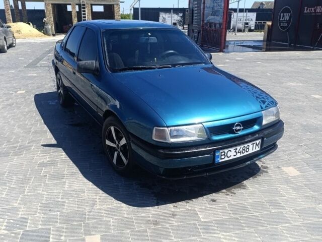 Зеленый Опель Вектра, объемом двигателя 2 л и пробегом 35 тыс. км за 1800 $, фото 2 на Automoto.ua