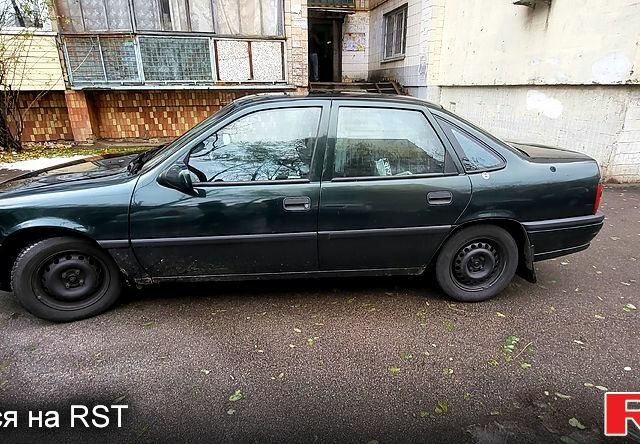 Зеленый Опель Вектра, объемом двигателя 1.6 л и пробегом 245 тыс. км за 1700 $, фото 2 на Automoto.ua