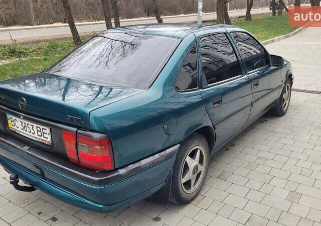 Зеленый Опель Вектра, объемом двигателя 2 л и пробегом 216 тыс. км за 1300 $, фото 2 на Automoto.ua