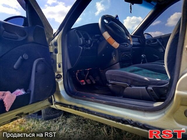 Зеленый Опель Вектра, объемом двигателя 1.7 л и пробегом 250 тыс. км за 1900 $, фото 5 на Automoto.ua