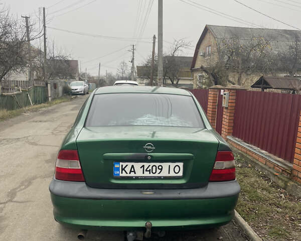 Зелений Опель Вектра, об'ємом двигуна 1.6 л та пробігом 200 тис. км за 1350 $, фото 2 на Automoto.ua