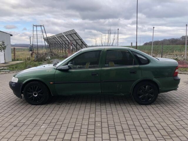 Зеленый Опель Вектра, объемом двигателя 1.6 л и пробегом 250 тыс. км за 1400 $, фото 3 на Automoto.ua