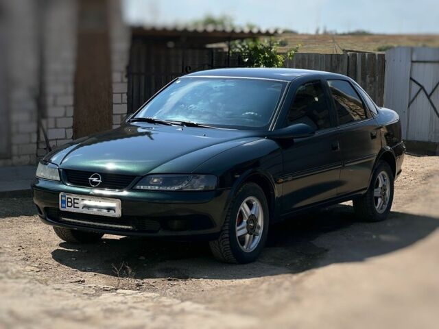 Зелений Опель Вектра, об'ємом двигуна 2 л та пробігом 340 тис. км за 3300 $, фото 4 на Automoto.ua