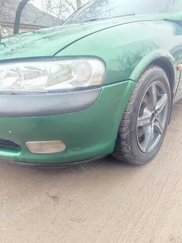 Зеленый Опель Вектра, объемом двигателя 2 л и пробегом 246 тыс. км за 2000 $, фото 24 на Automoto.ua