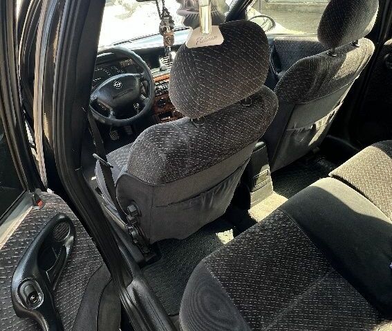 Зелений Опель Вектра, об'ємом двигуна 2 л та пробігом 340 тис. км за 3300 $, фото 6 на Automoto.ua