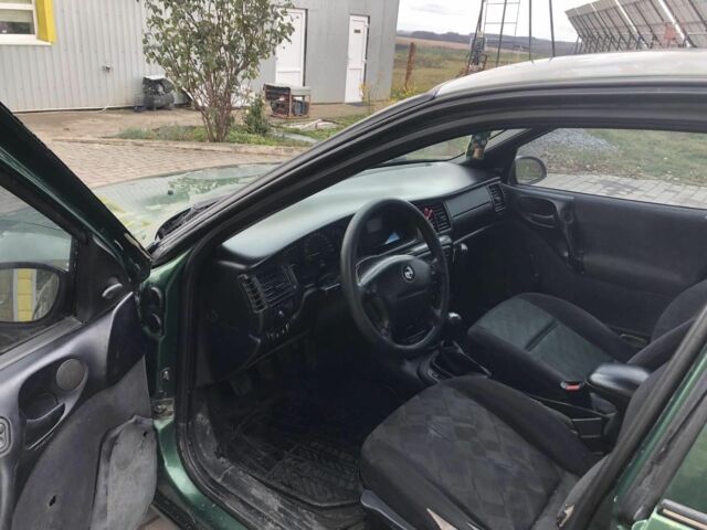 Зеленый Опель Вектра, объемом двигателя 1.6 л и пробегом 250 тыс. км за 1400 $, фото 2 на Automoto.ua