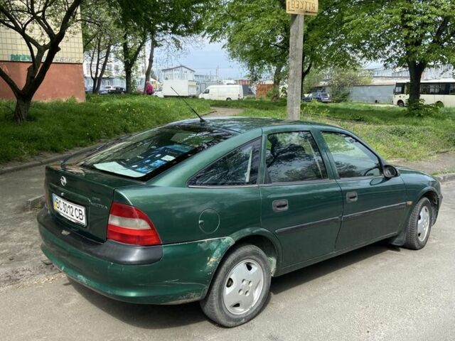 Зеленый Опель Вектра, объемом двигателя 1.7 л и пробегом 282 тыс. км за 2500 $, фото 1 на Automoto.ua