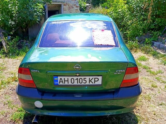 Зеленый Опель Вектра, объемом двигателя 1.8 л и пробегом 380 тыс. км за 2300 $, фото 1 на Automoto.ua