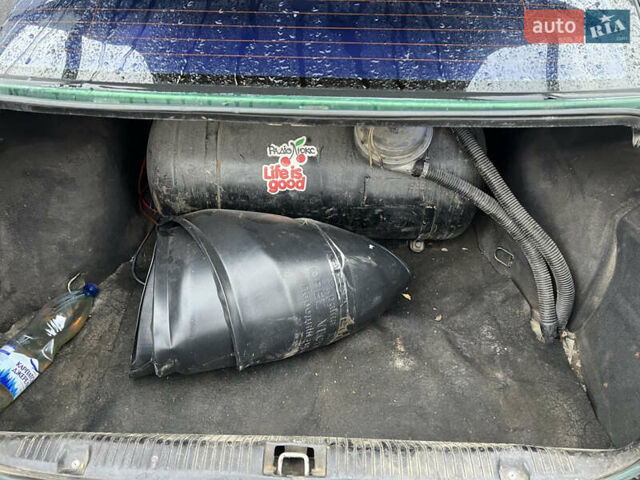 Зелений Опель Вектра, об'ємом двигуна 2 л та пробігом 359 тис. км за 899 $, фото 17 на Automoto.ua