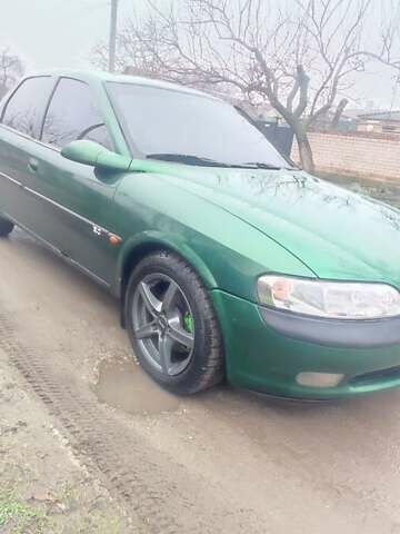 Зеленый Опель Вектра, объемом двигателя 2 л и пробегом 246 тыс. км за 2000 $, фото 8 на Automoto.ua