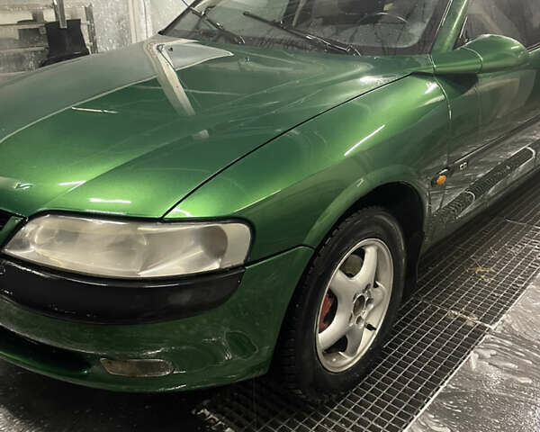 Зеленый Опель Вектра, объемом двигателя 1.8 л и пробегом 280 тыс. км за 2500 $, фото 3 на Automoto.ua