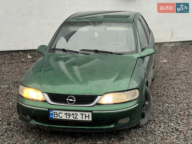 Зелений Опель Вектра, об'ємом двигуна 2 л та пробігом 359 тис. км за 899 $, фото 2 на Automoto.ua