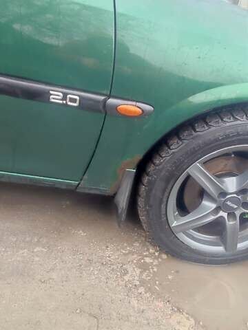 Зеленый Опель Вектра, объемом двигателя 2 л и пробегом 246 тыс. км за 2000 $, фото 28 на Automoto.ua