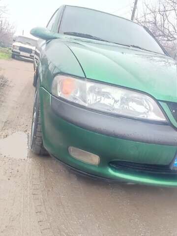 Зеленый Опель Вектра, объемом двигателя 2 л и пробегом 246 тыс. км за 2000 $, фото 27 на Automoto.ua