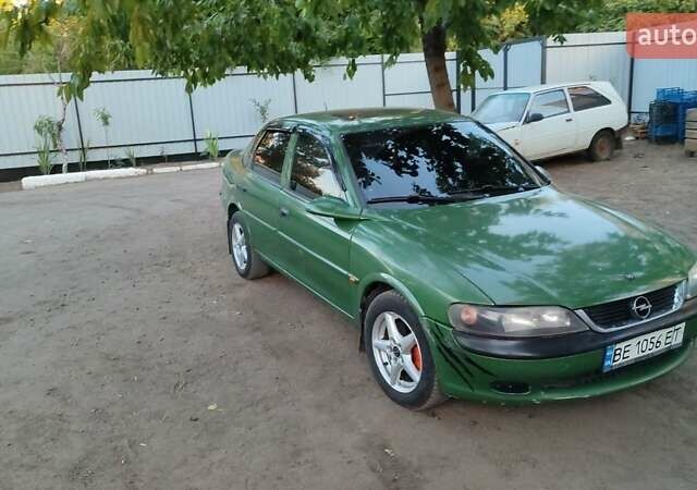 Опель Вектра 1996 в Николаеве на Automoto.ua Зеленый Опель Вектра, объемом двигателя 2 л и пробегом 47 тыс. км за 2600 $, фото 5 на Automoto.ua