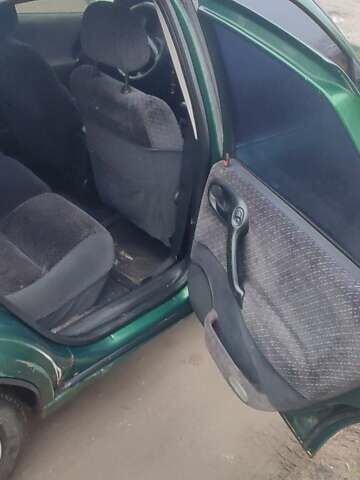 Зеленый Опель Вектра, объемом двигателя 2 л и пробегом 246 тыс. км за 2000 $, фото 34 на Automoto.ua