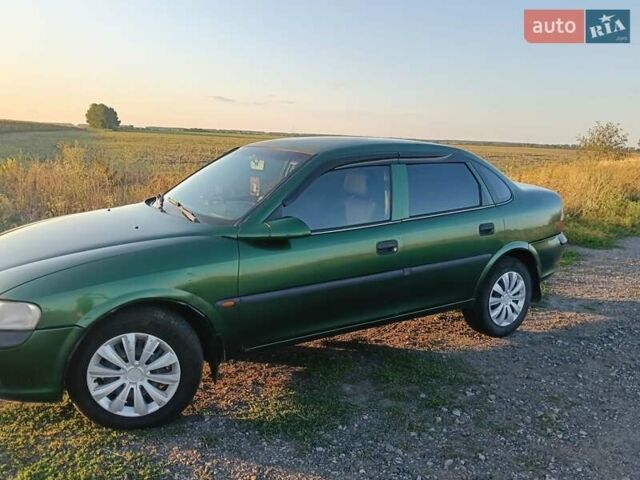 Зеленый Опель Вектра, объемом двигателя 1.6 л и пробегом 468 тыс. км за 3100 $, фото 13 на Automoto.ua