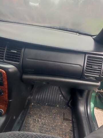 Зеленый Опель Вектра, объемом двигателя 2 л и пробегом 246 тыс. км за 2000 $, фото 38 на Automoto.ua