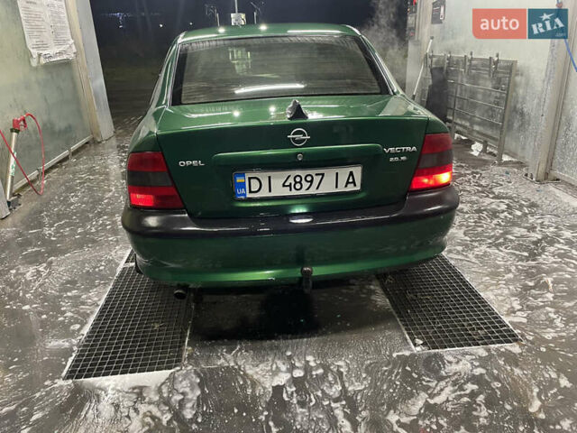 Зеленый Опель Вектра, объемом двигателя 1.8 л и пробегом 280 тыс. км за 2500 $, фото 17 на Automoto.ua