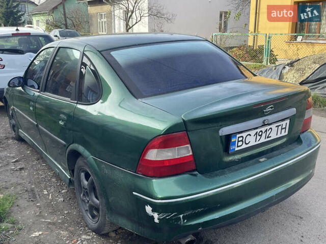 Зелений Опель Вектра, об'ємом двигуна 2 л та пробігом 350 тис. км за 1450 $, фото 3 на Automoto.ua