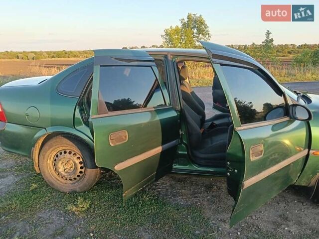 Зеленый Опель Вектра, объемом двигателя 1.6 л и пробегом 468 тыс. км за 3100 $, фото 16 на Automoto.ua