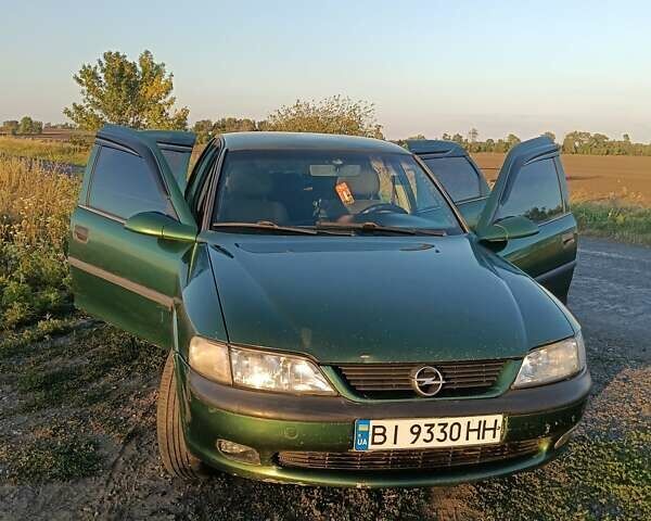 Зеленый Опель Вектра, объемом двигателя 1.6 л и пробегом 468 тыс. км за 3100 $, фото 3 на Automoto.ua