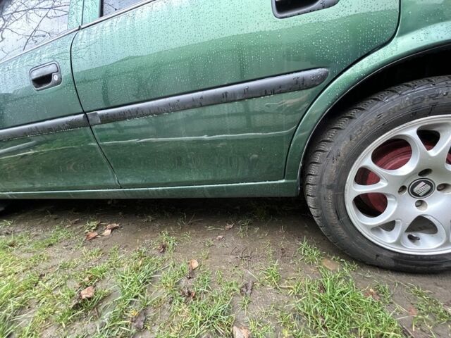 Зелений Опель Вектра, об'ємом двигуна 1.6 л та пробігом 273 тис. км за 2800 $, фото 4 на Automoto.ua