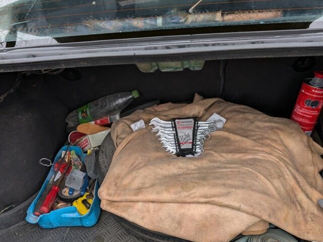 Зелений Опель Вектра, об'ємом двигуна 2 л та пробігом 1000 тис. км за 2000 $, фото 7 на Automoto.ua