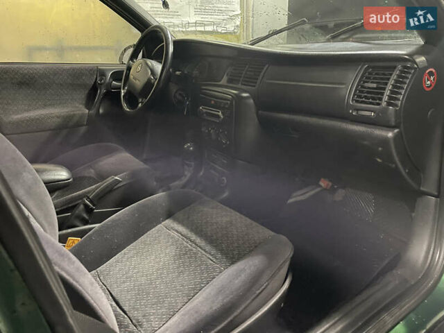 Зеленый Опель Вектра, объемом двигателя 1.8 л и пробегом 280 тыс. км за 2500 $, фото 11 на Automoto.ua