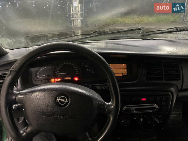 Зеленый Опель Вектра, объемом двигателя 1.8 л и пробегом 280 тыс. км за 2500 $, фото 15 на Automoto.ua