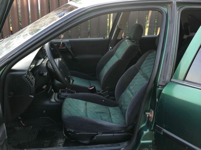 Зеленый Опель Вектра, объемом двигателя 1.6 л и пробегом 280 тыс. км за 1000 $, фото 14 на Automoto.ua