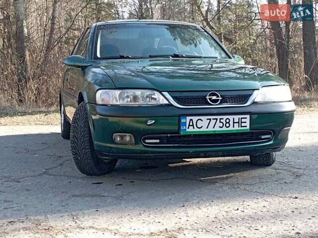 Зеленый Опель Вектра, объемом двигателя 2 л и пробегом 370 тыс. км за 2600 $, фото 8 на Automoto.ua