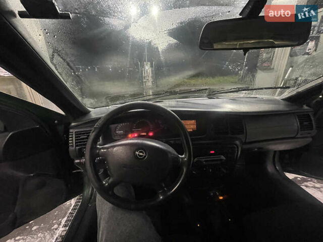 Зеленый Опель Вектра, объемом двигателя 1.8 л и пробегом 280 тыс. км за 2500 $, фото 14 на Automoto.ua