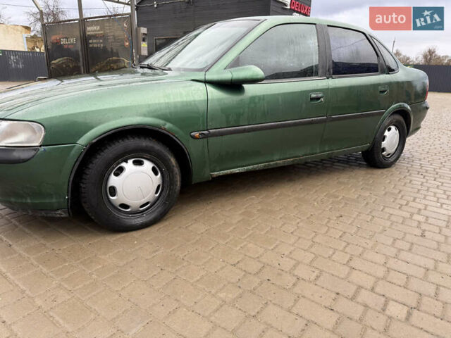 Зеленый Опель Вектра, объемом двигателя 1.6 л и пробегом 405 тыс. км за 1600 $, фото 15 на Automoto.ua