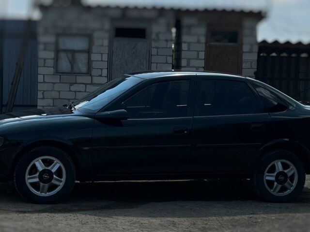 Зелений Опель Вектра, об'ємом двигуна 2 л та пробігом 340 тис. км за 3300 $, фото 2 на Automoto.ua