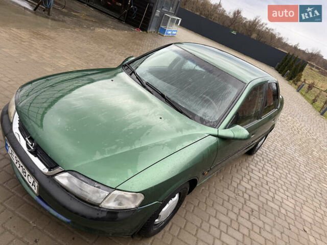 Зеленый Опель Вектра, объемом двигателя 1.6 л и пробегом 405 тыс. км за 1600 $, фото 2 на Automoto.ua
