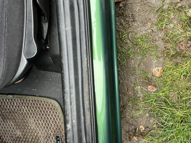 Зелений Опель Вектра, об'ємом двигуна 1.6 л та пробігом 273 тис. км за 2800 $, фото 8 на Automoto.ua