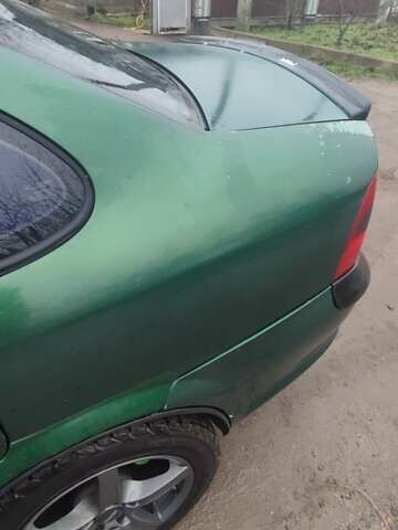 Зеленый Опель Вектра, объемом двигателя 2 л и пробегом 246 тыс. км за 2000 $, фото 16 на Automoto.ua