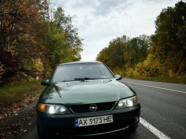 Опель Вектра 1996 в Харькове на Automoto.ua Зеленый Опель Вектра, объемом двигателя 1.8 л и пробегом 240 тыс. км за 2505 $, фото 1 на Automoto.ua
