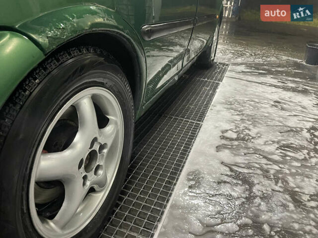 Зеленый Опель Вектра, объемом двигателя 1.8 л и пробегом 280 тыс. км за 2500 $, фото 8 на Automoto.ua