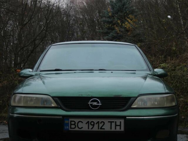 Зелений Опель Вектра, об'ємом двигуна 2 л та пробігом 350 тис. км за 1450 $, фото 1 на Automoto.ua