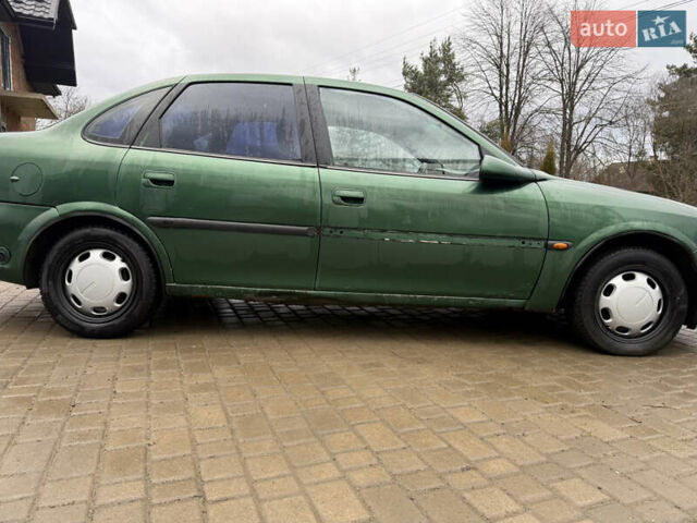 Зеленый Опель Вектра, объемом двигателя 1.6 л и пробегом 405 тыс. км за 1600 $, фото 13 на Automoto.ua