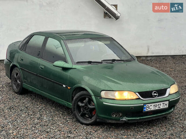 Зелений Опель Вектра, об'ємом двигуна 2 л та пробігом 359 тис. км за 899 $, фото 6 на Automoto.ua